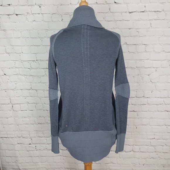Lululemon Transformation Wrap Fossil Gray sz 2 - Picture 10 of 11